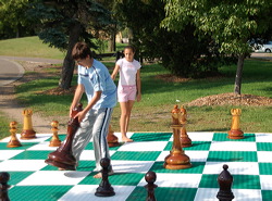 wood_giant_chess_24