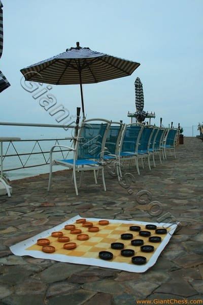 08_wooden_chess_beach_17.jpg