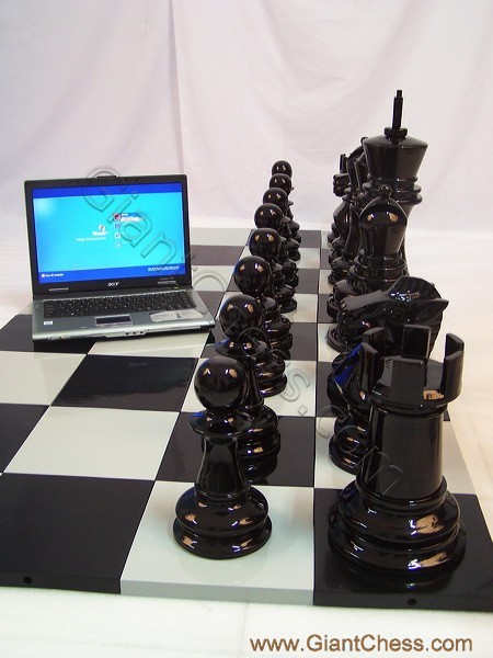 wooden_chess_board_16_14.jpg