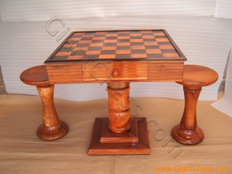 wooden_chess_table_07.jpg