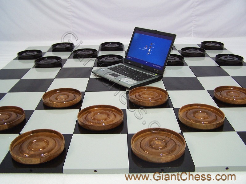 wooden_chess_board_16_16.jpg