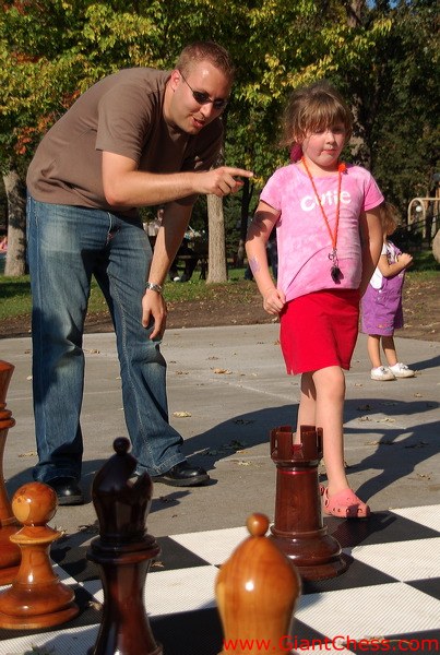 wood_giant_chess_63.jpg