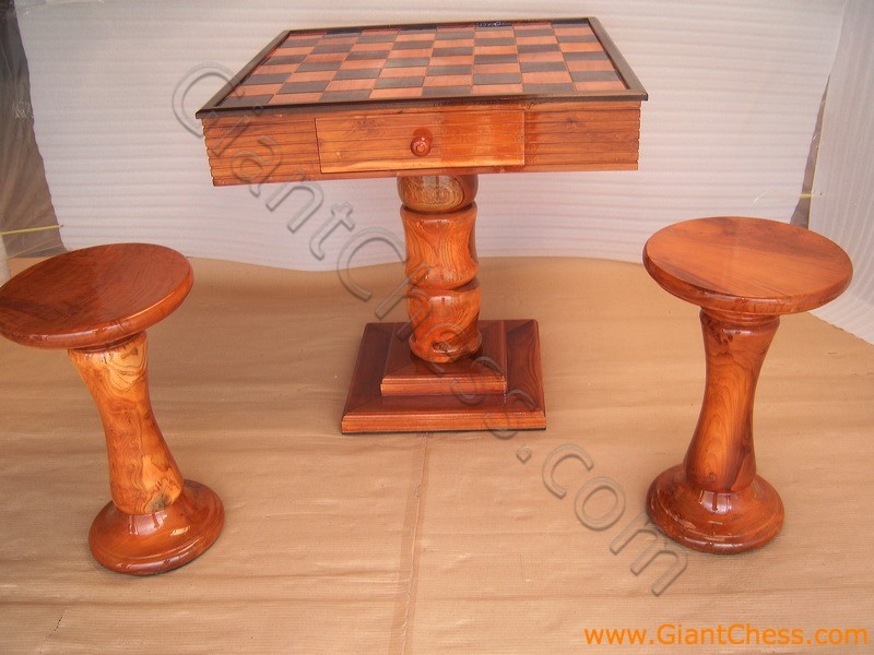 wooden_chess_table_09.jpg